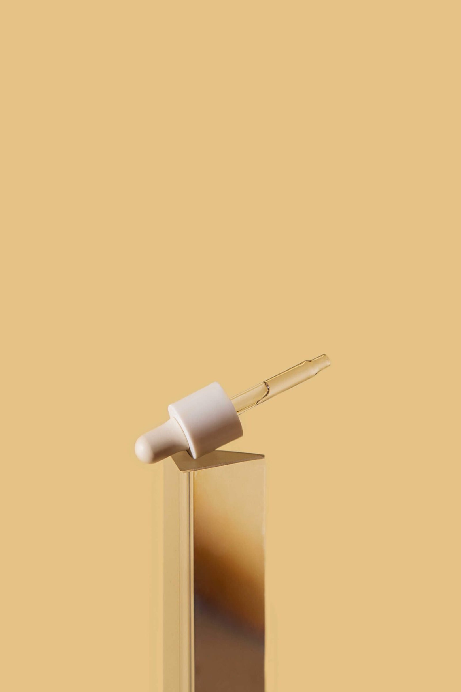 Katarina-Iliskovic-Cosmetic-skin-care-still-life-5-1
